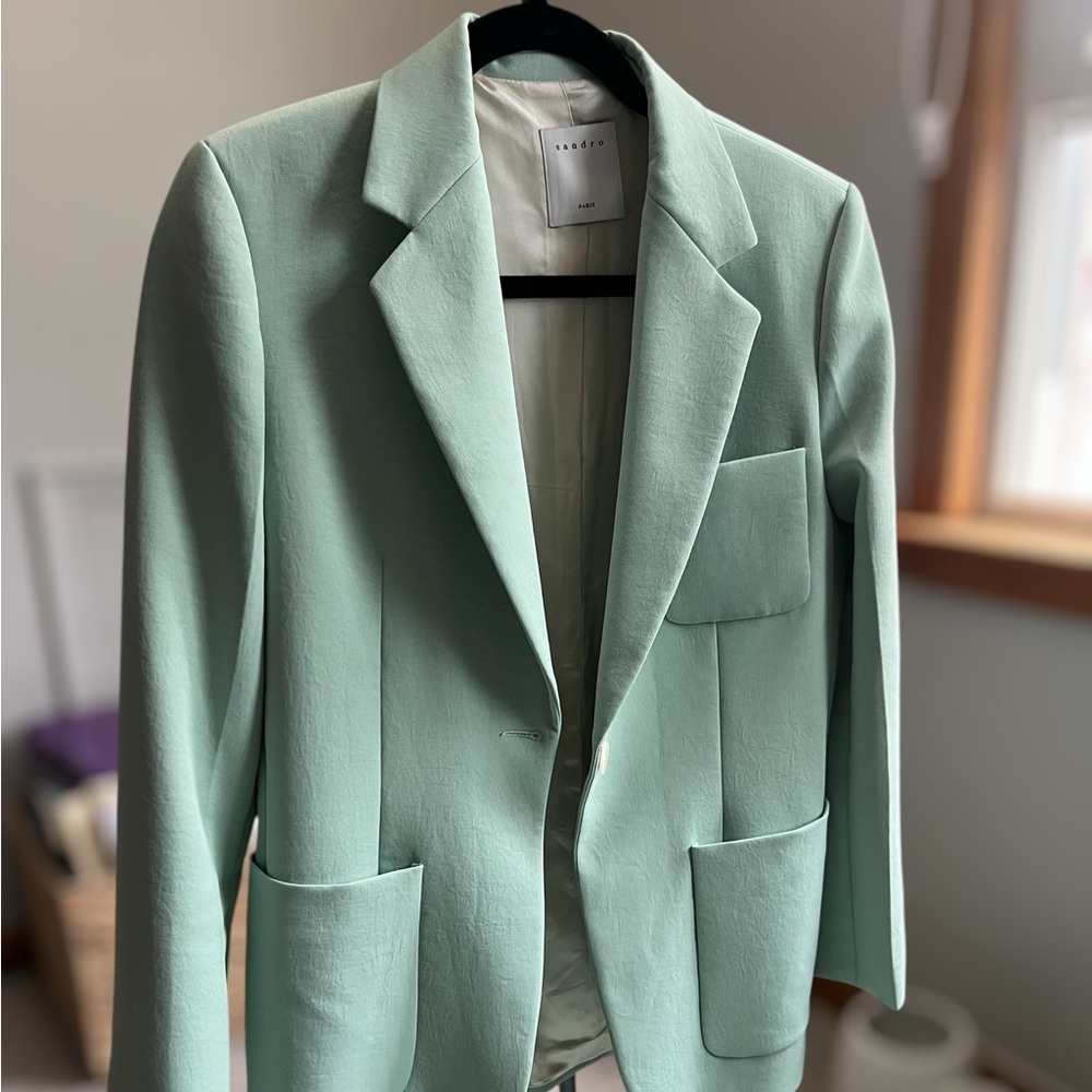Sandro Mint Green Blazer and Pleated Belted Shorts Set
Size M